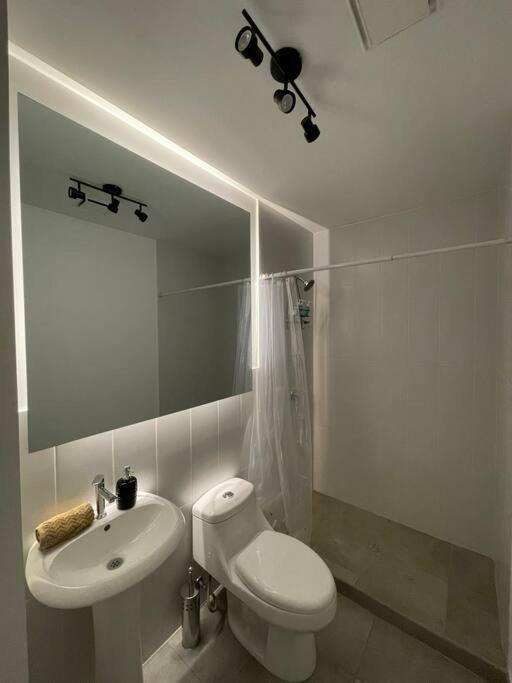 Lovely 1 Bedroom Unit With Free Parking Modra Zone 4 Guatemala-Stad Buitenkant foto